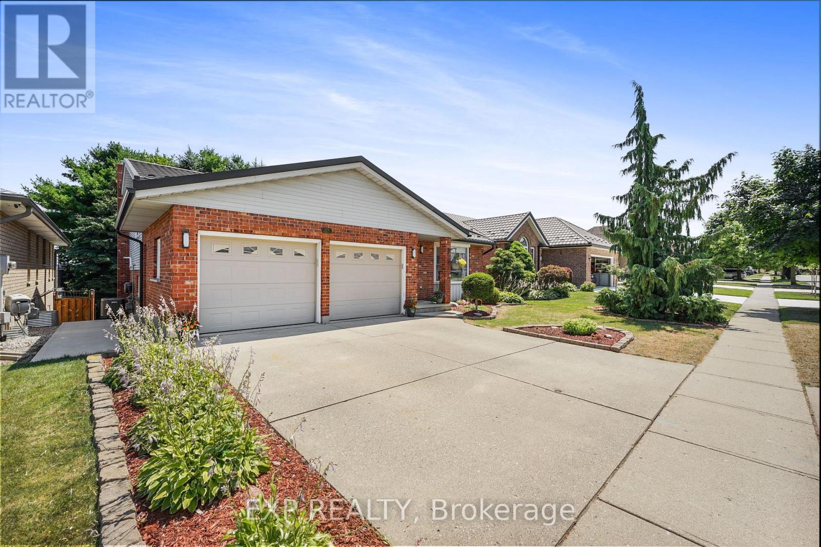 155 John Davies Drive, Woodstock, Ontario  N4T 1N1 - Photo 3 - X13503102