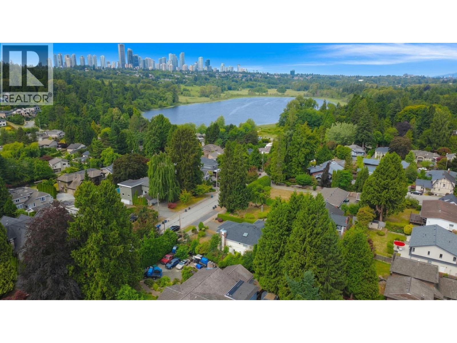 5512 Buckingham Avenue, Burnaby, British Columbia  V5E 2A1 - Photo 1 - R3140693