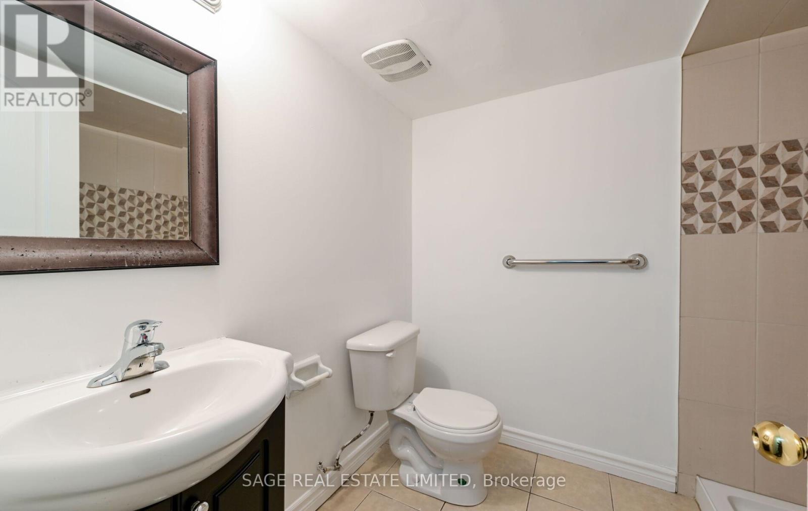 Lower - 6 Fairhill Avenue, Brampton, Ontario  L7A 2A9 - Photo 13 - W13503164