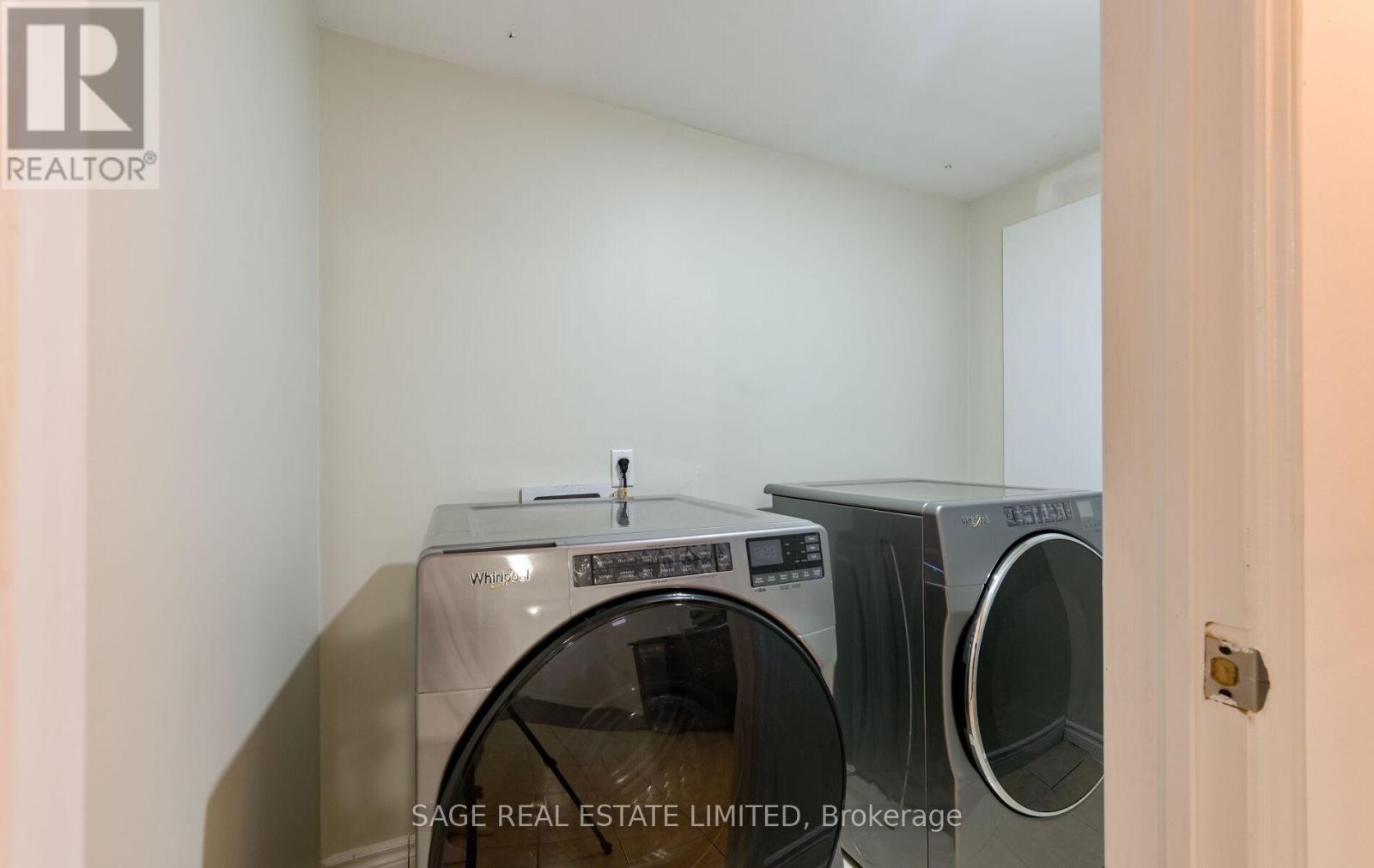 Lower - 6 Fairhill Avenue, Brampton, Ontario  L7A 2A9 - Photo 8 - W13503164