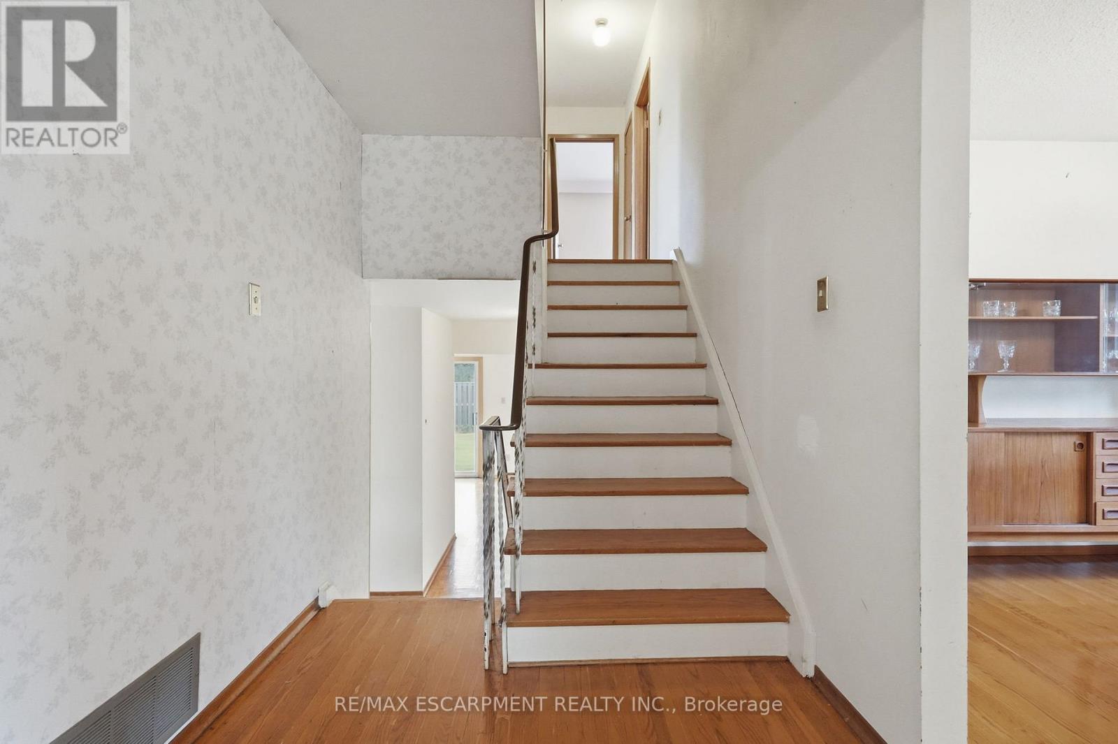 464 Louis Drive, Mississauga, Ontario  L5B 2J6 - Photo 20 - W13503174