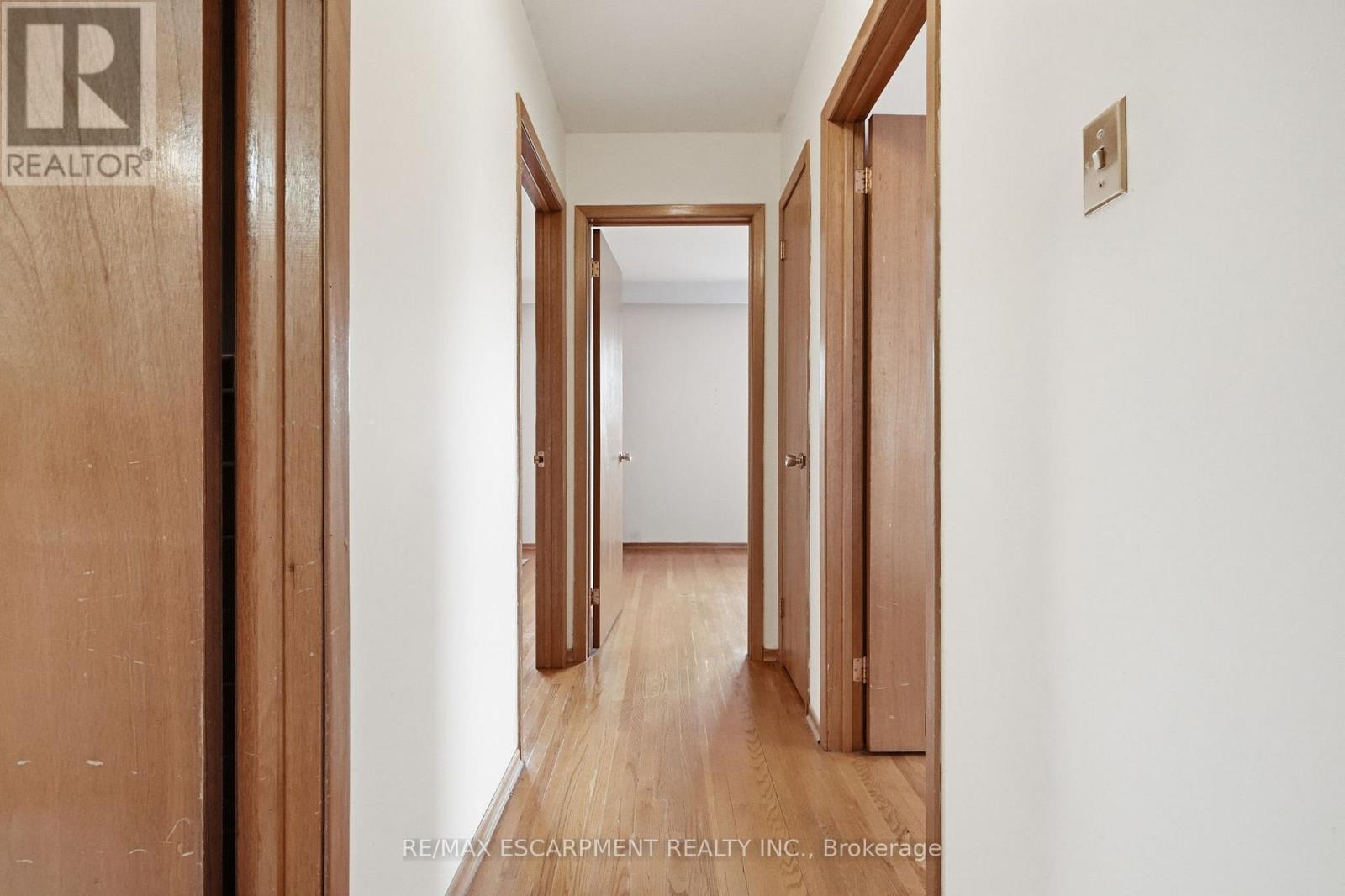 464 Louis Drive, Mississauga, Ontario  L5B 2J6 - Photo 21 - W13503174
