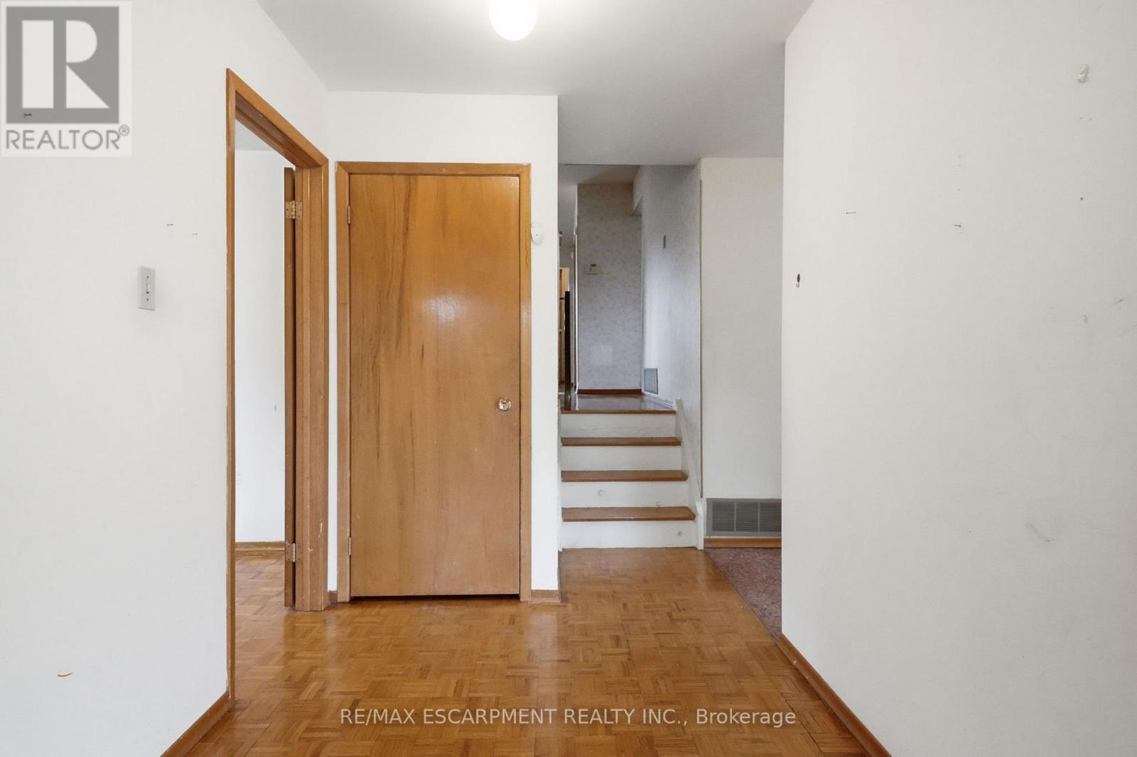 464 Louis Drive, Mississauga, Ontario  L5B 2J6 - Photo 34 - W13503174