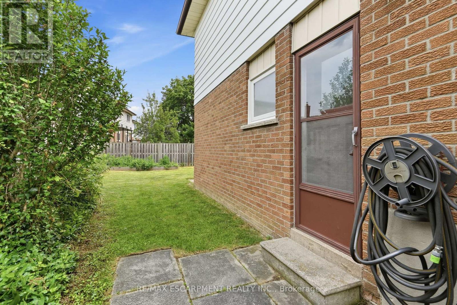 464 Louis Drive, Mississauga, Ontario  L5B 2J6 - Photo 35 - W13503174