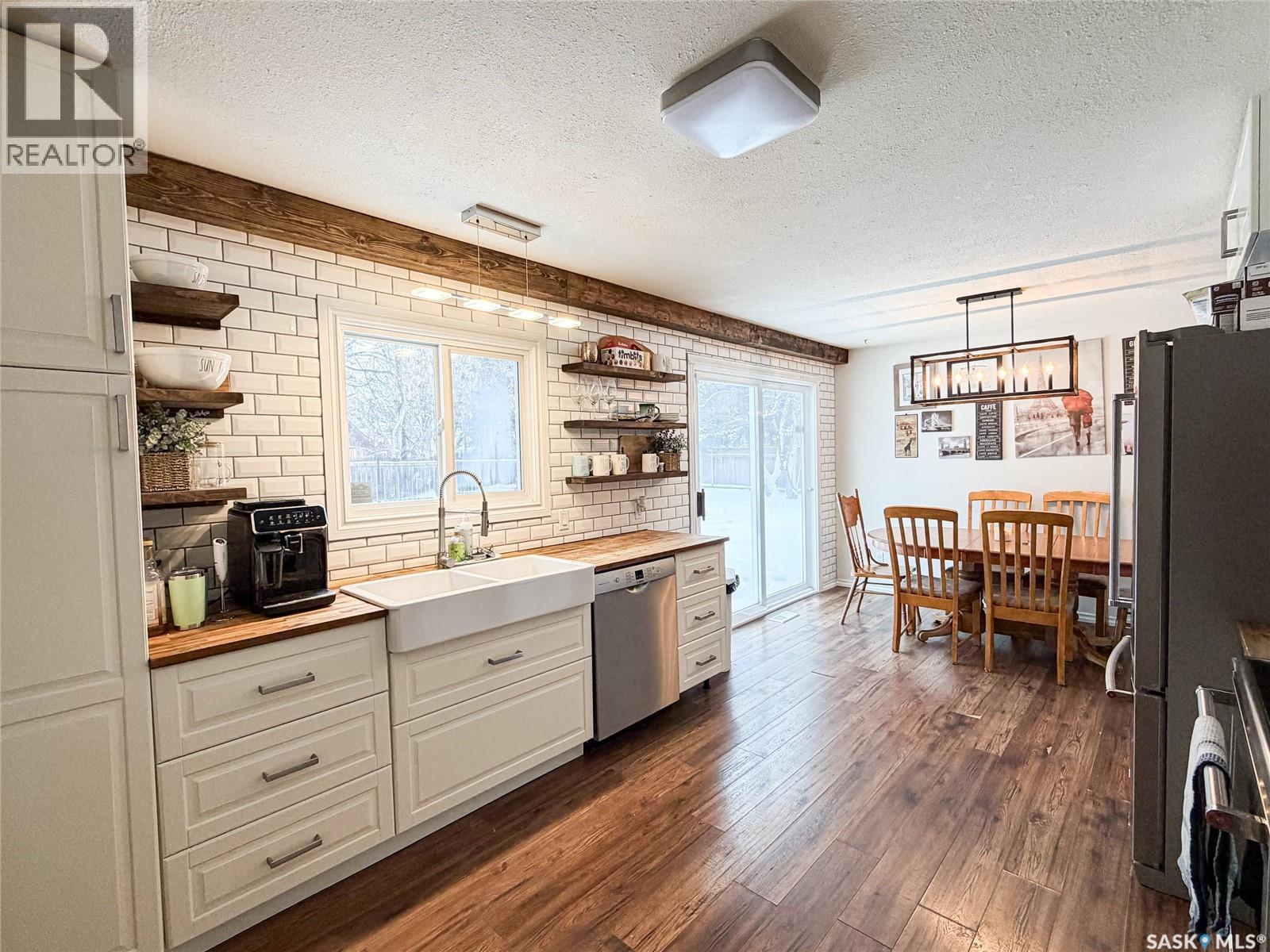 420 1st Street W, Meadow Lake, Saskatchewan  S9X 1E5 - Photo 11 - SK040990