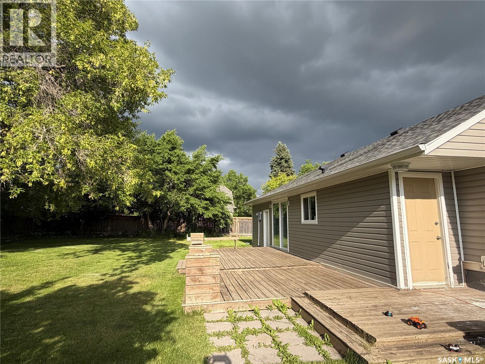420 1st Street W, Meadow Lake, Saskatchewan  S9X 1E5 - Photo 23 - SK040990