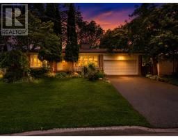 8 BOLDMERE CRESCENT, Toronto, Ontario