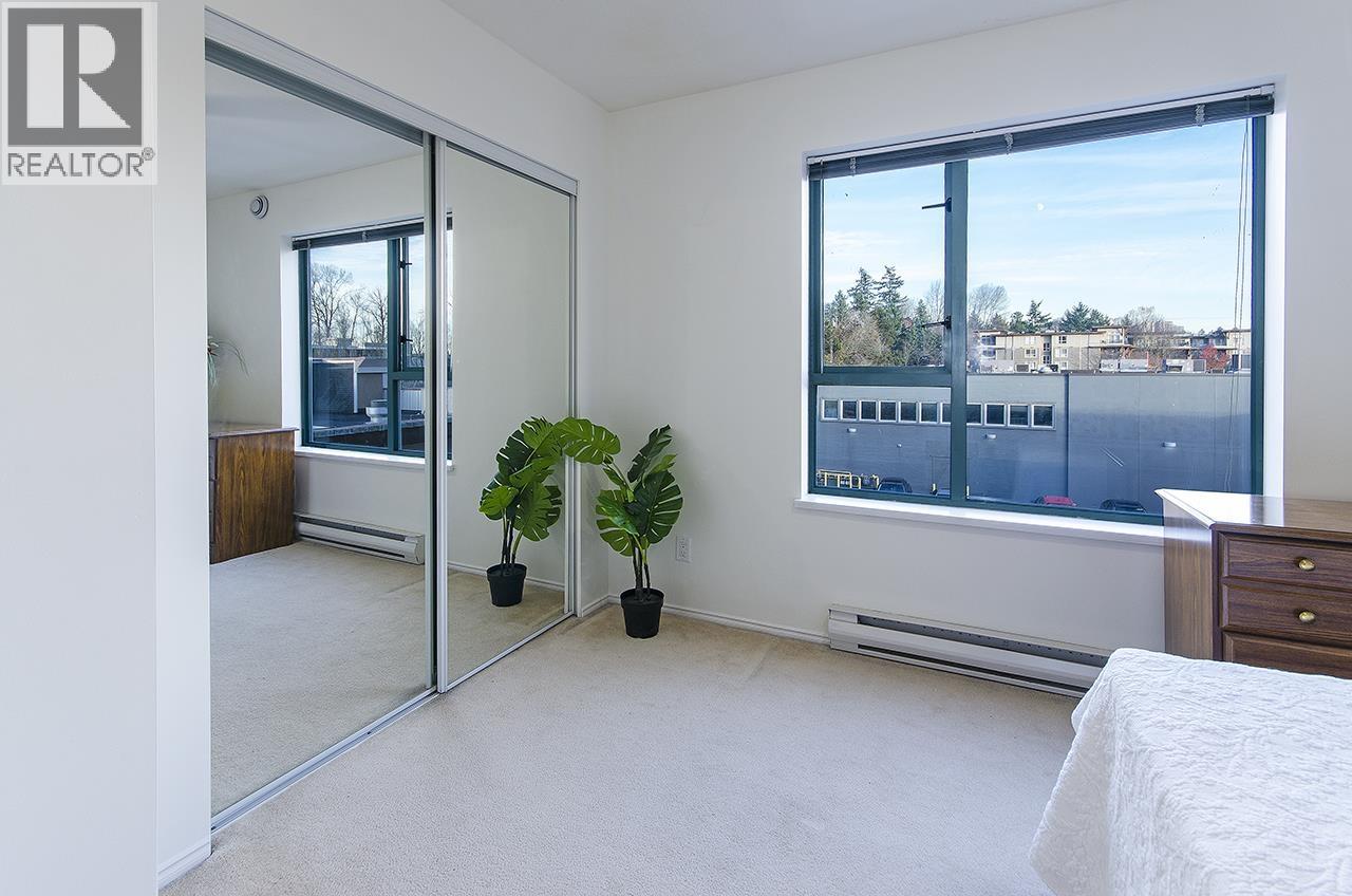 206 1085 W 17th Street, North Vancouver, British Columbia  V7P 3R3 - Photo 2 - R3141120