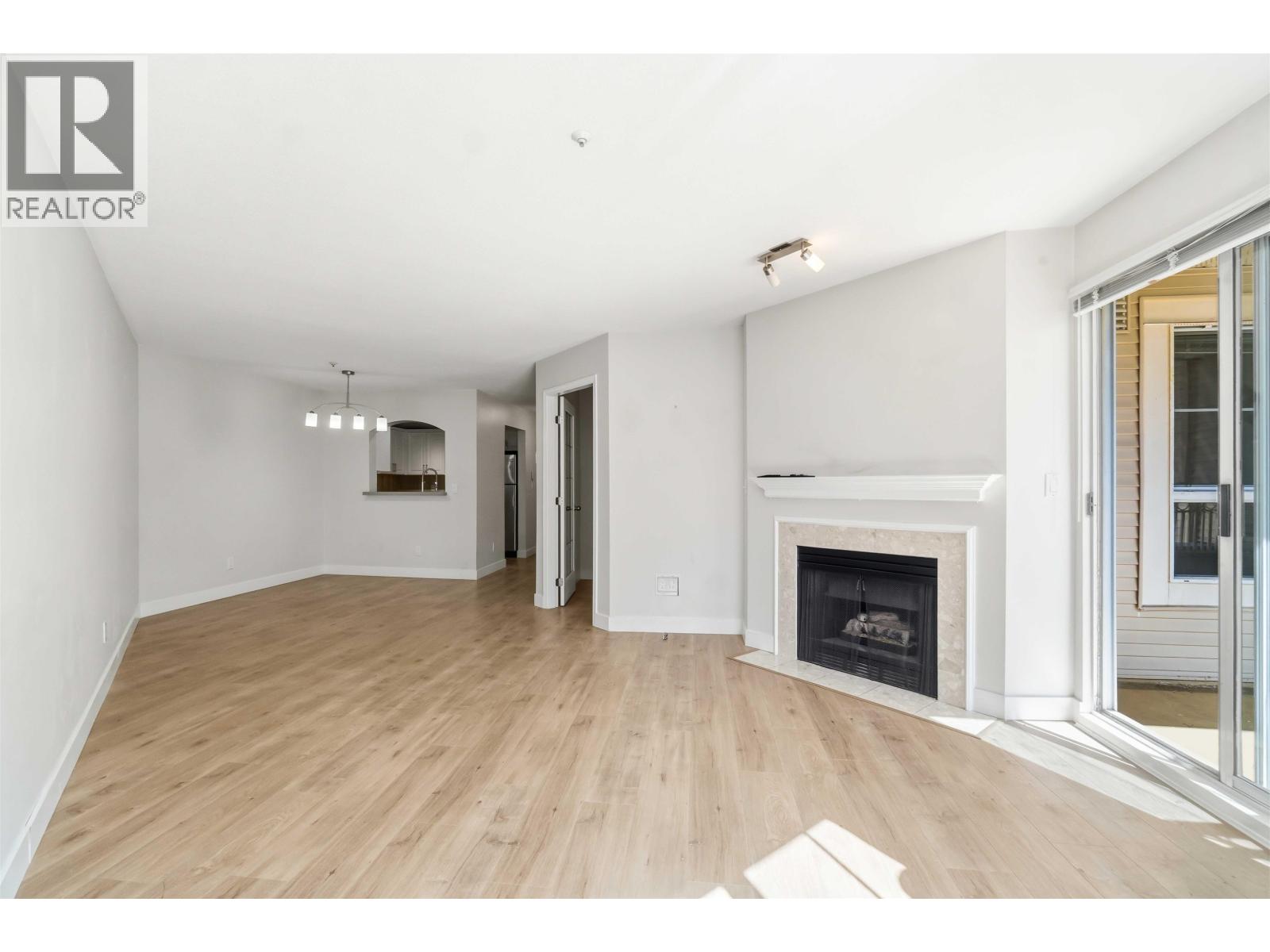 310 2970 Princess Crescent, Coquitlam, British Columbia  V3B 7R5 - Photo 13 - R3141123