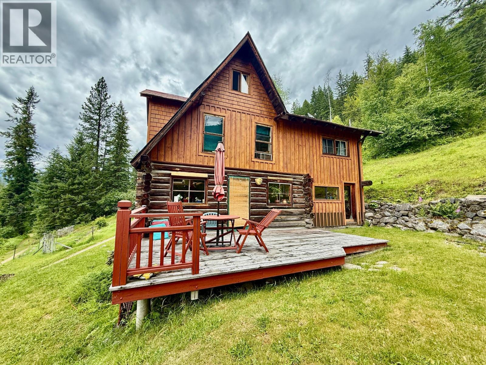 7150/7154 Graham Rd Road, Winlaw, British Columbia  V0G 2J0 - Photo 2 - 10392999