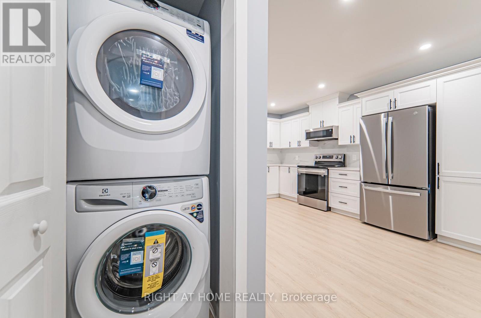 Main - 250 Beechy Drive, Richmond Hill, Ontario  L4C 2X7 - Photo 10 - N13503192