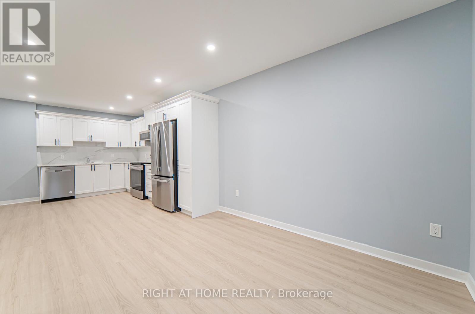 Main - 250 Beechy Drive, Richmond Hill, Ontario  L4C 2X7 - Photo 11 - N13503192