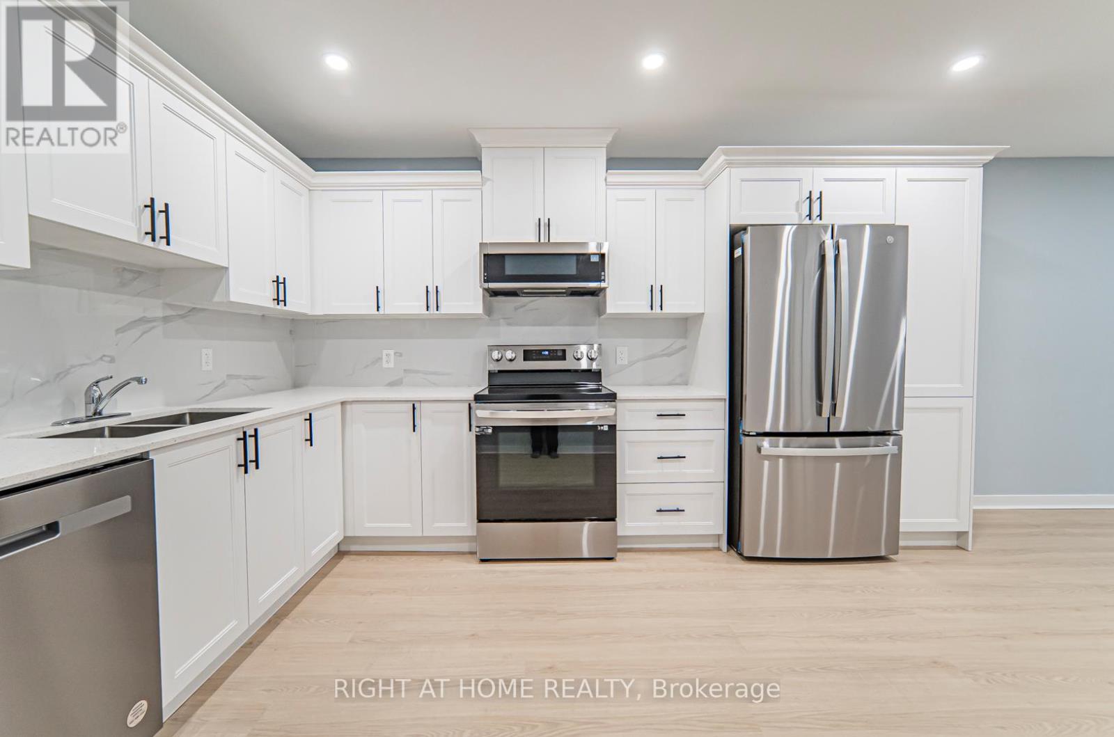 Main - 250 Beechy Drive, Richmond Hill, Ontario  L4C 2X7 - Photo 13 - N13503192