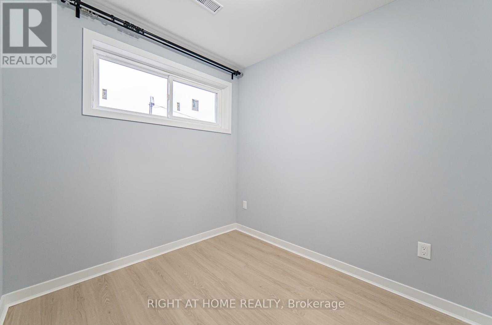 Main - 250 Beechy Drive, Richmond Hill, Ontario  L4C 2X7 - Photo 5 - N13503192
