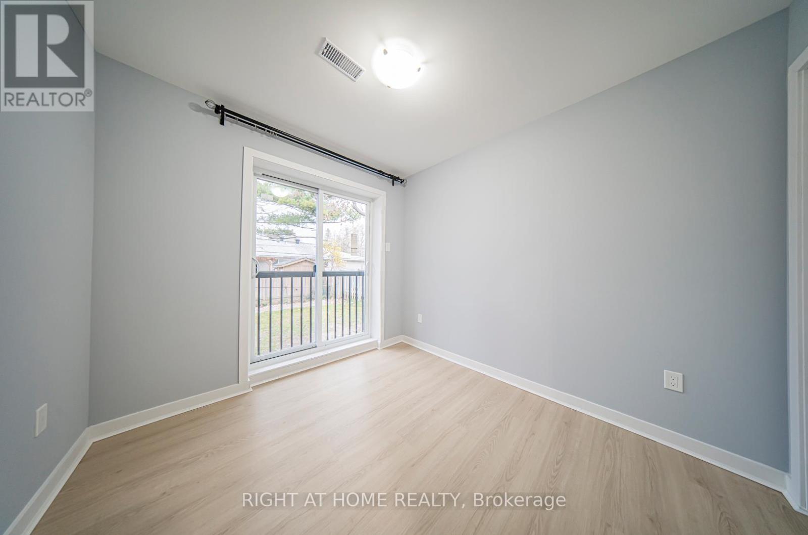 Main - 250 Beechy Drive, Richmond Hill, Ontario  L4C 2X7 - Photo 7 - N13503192