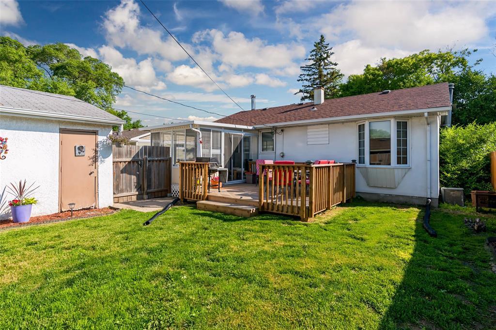 11 Lochmoor Avenue, Winnipeg, Manitoba  R2J 1P7 - Photo 29 - 202615278