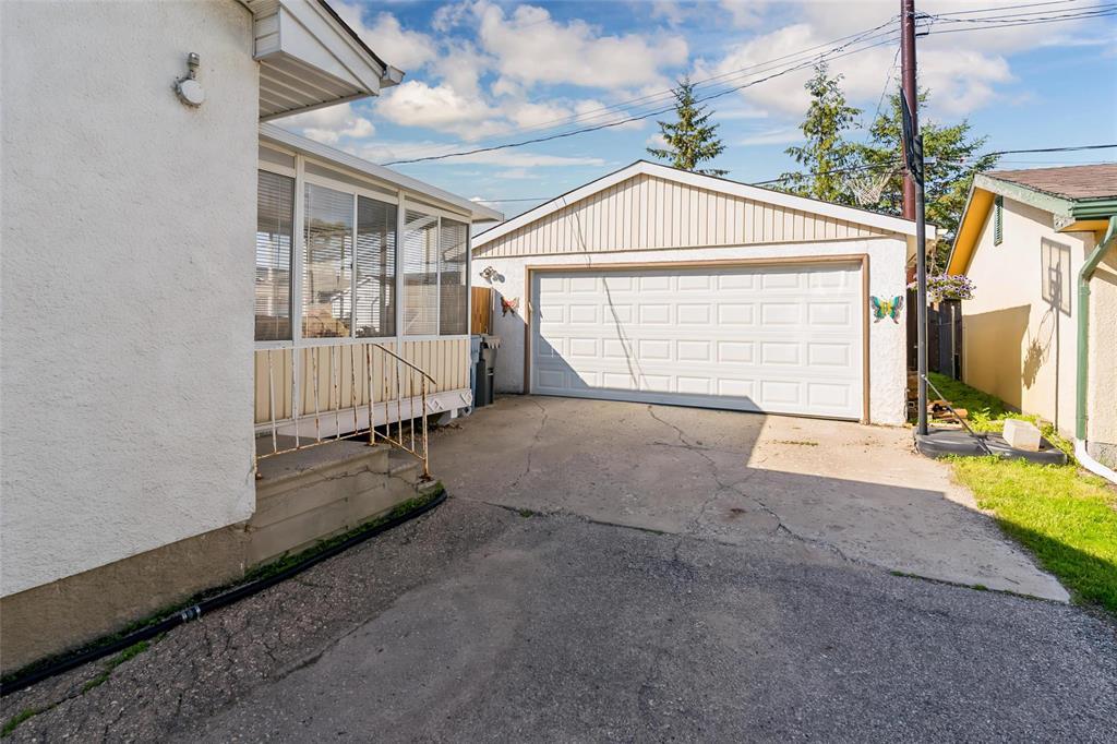 11 Lochmoor Avenue, Winnipeg, Manitoba  R2J 1P7 - Photo 34 - 202615278