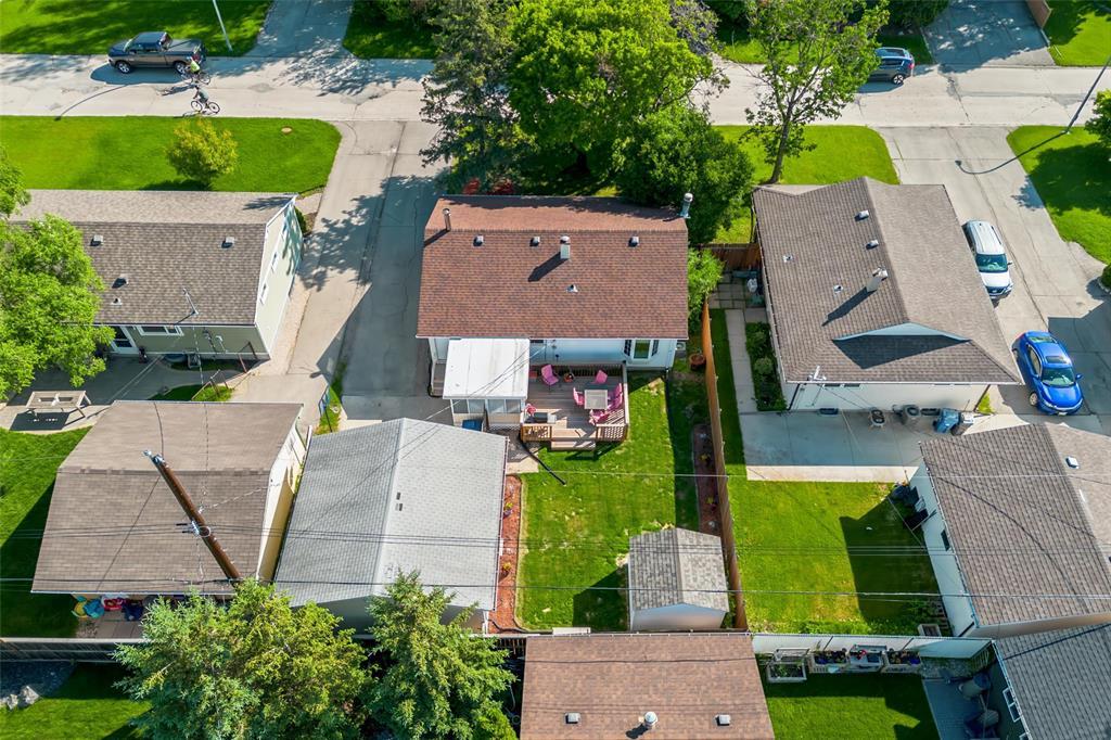 11 Lochmoor Avenue, Winnipeg, Manitoba  R2J 1P7 - Photo 38 - 202615278