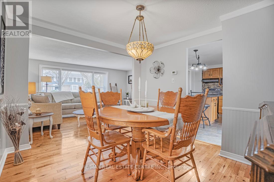 153 The Greenway Way, Cambridge, Ontario  N1R 6L6 - Photo 14 - X13503196