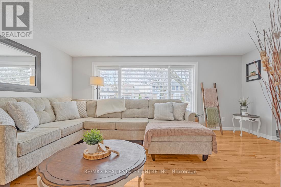 153 The Greenway Way, Cambridge, Ontario  N1R 6L6 - Photo 5 - X13503196
