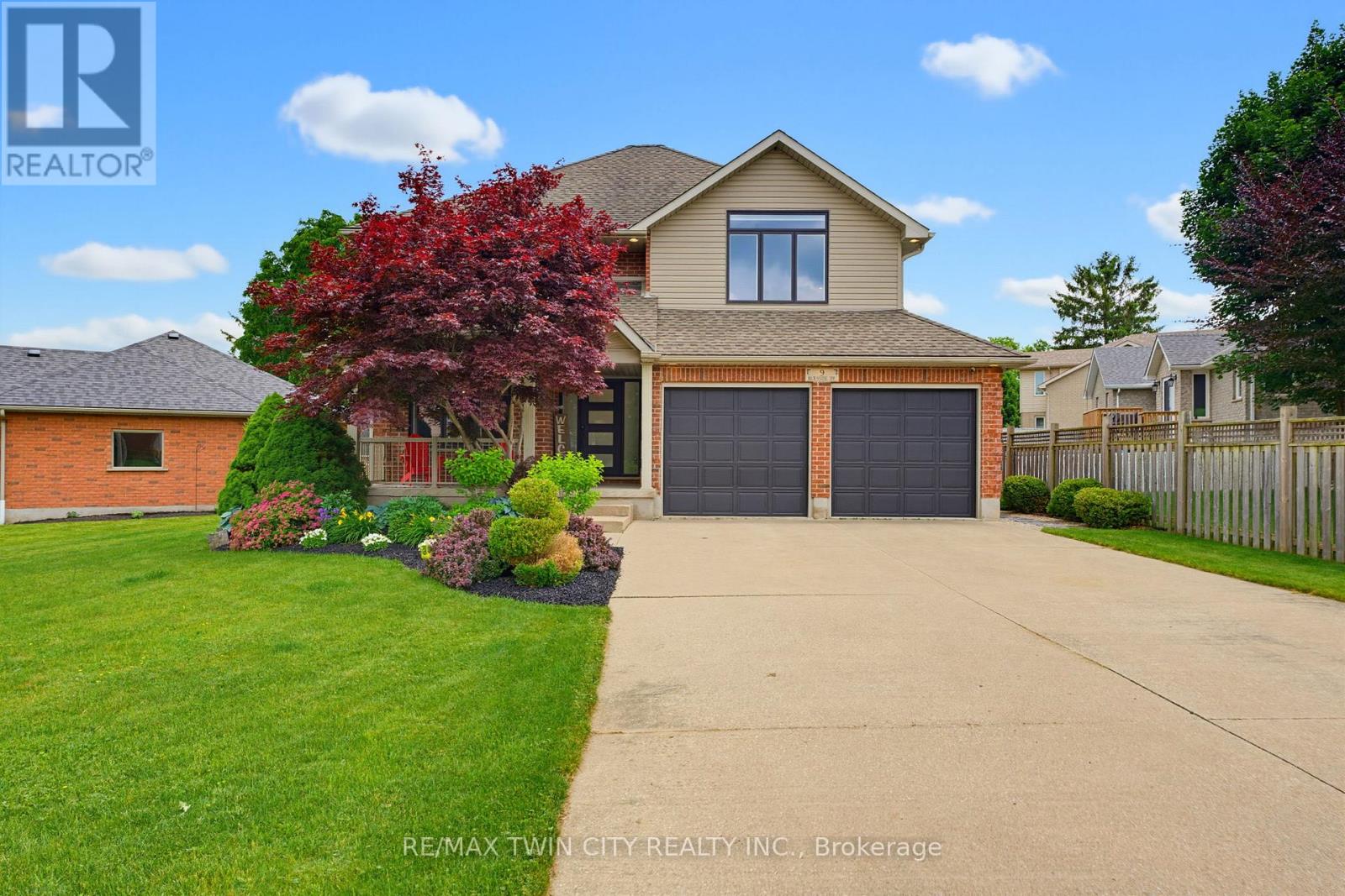 9 BURNSIDE DRIVE, North Dumfries, Ontario