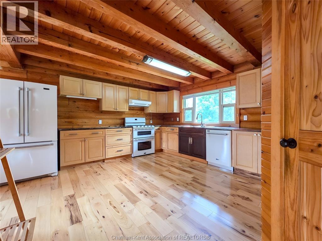 11530 Longwoods Road, Kent Bridge, Ontario  N0P 1M0 - Photo 14 - 26015432