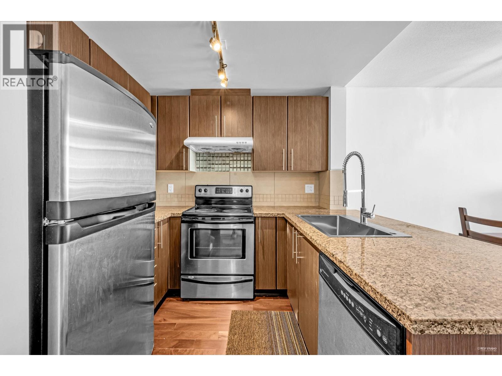 3303 892 Carnarvon Street, New Westminster, British Columbia  V3M 0C5 - Photo 4 - R3141093