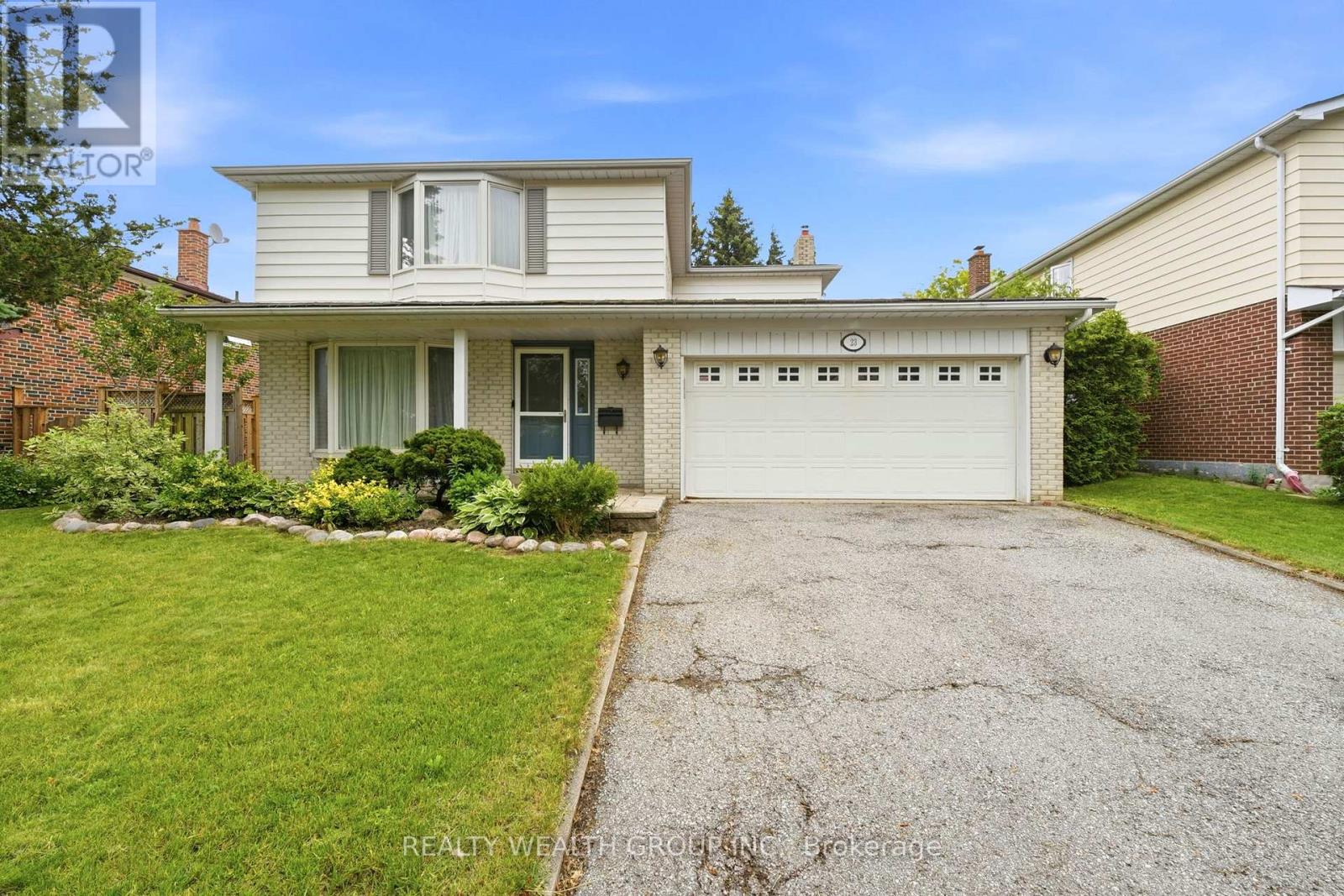 23 PIPERS GREEN AVENUE, Toronto, Ontario