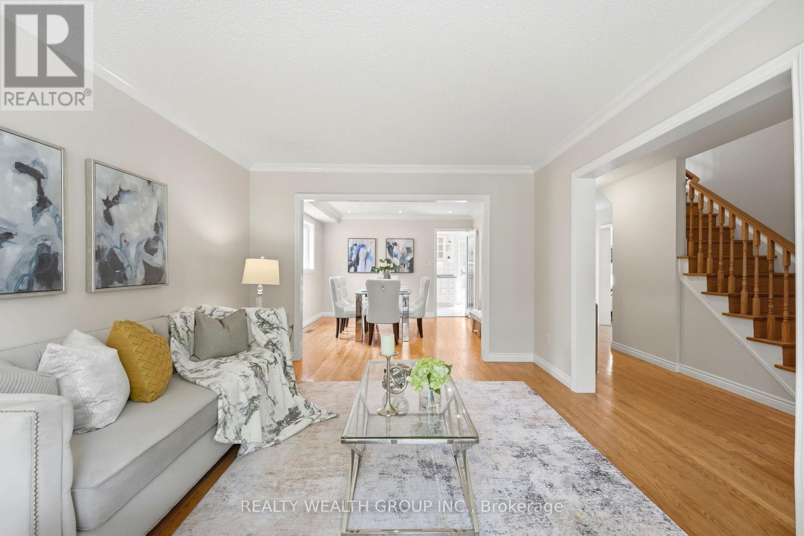 23 Pipers Green Avenue, Toronto, Ontario  M1S 3J9 - Photo 5 - E13503240