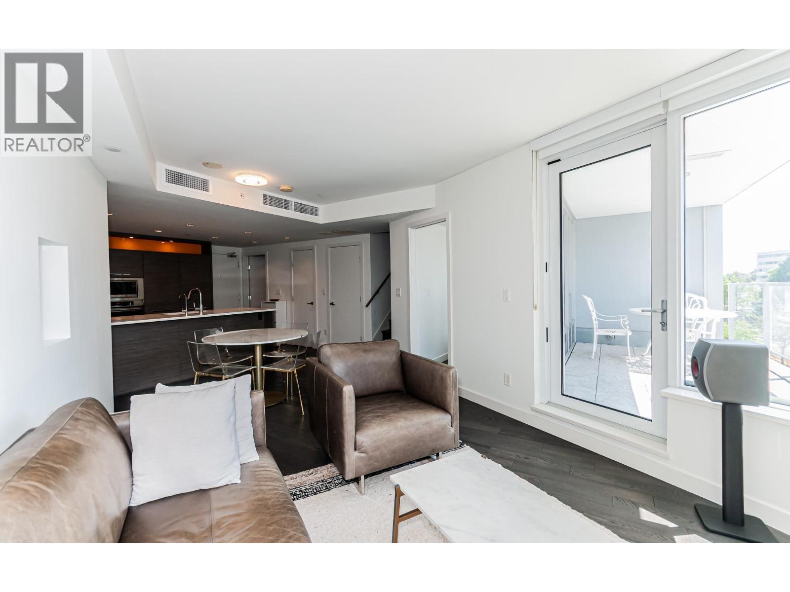 319 7468 LANSDOWNE ROAD, Richmond, British Columbia