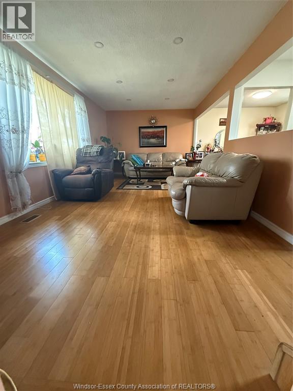 5835 Rose Street, Windsor, Ontario  N8T 3E6 - Photo 7 - 26015477