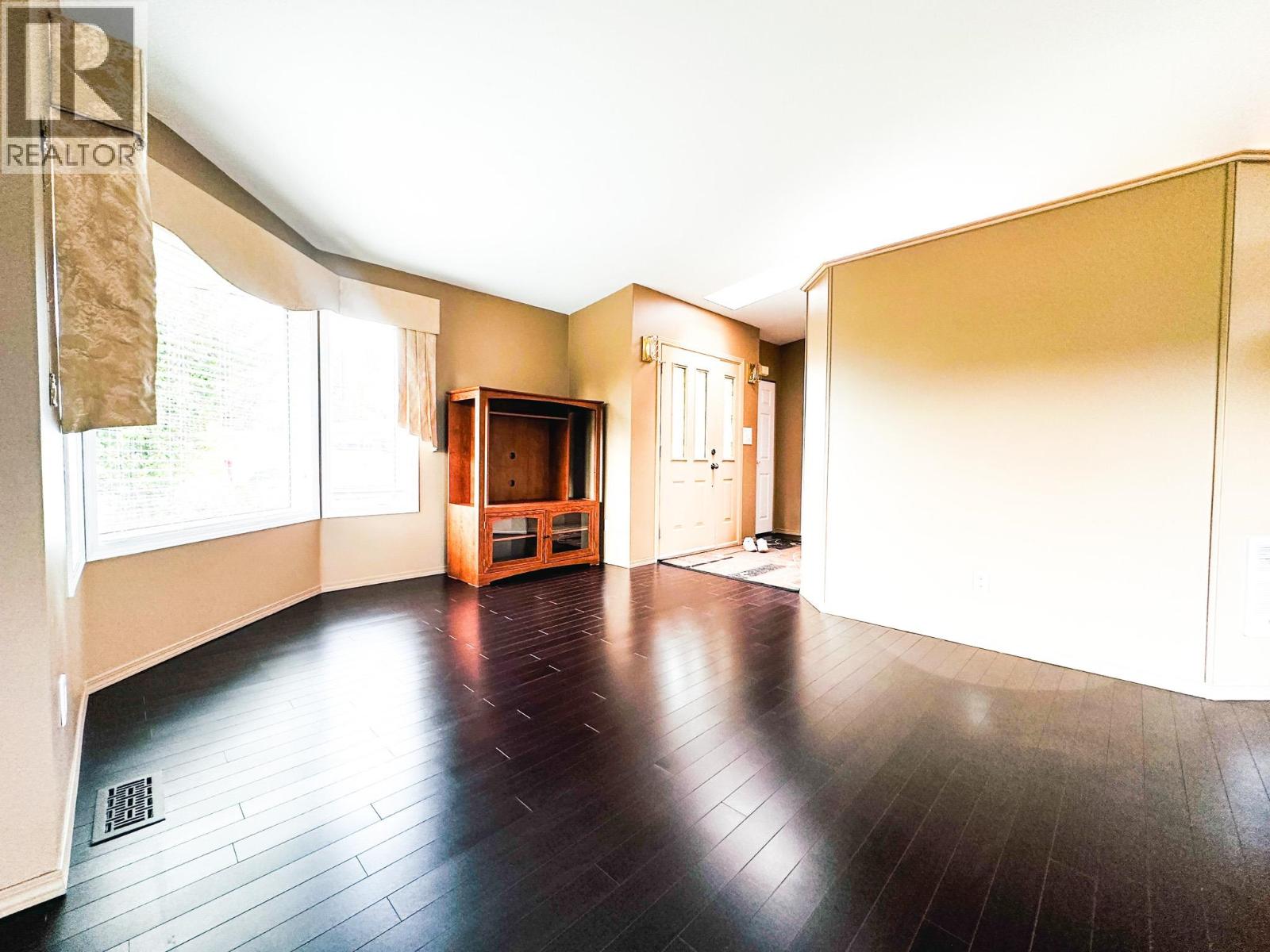 308 3rd Avenue, Burns Lake, British Columbia  V0J 1E0 - Photo 2 - R3140812