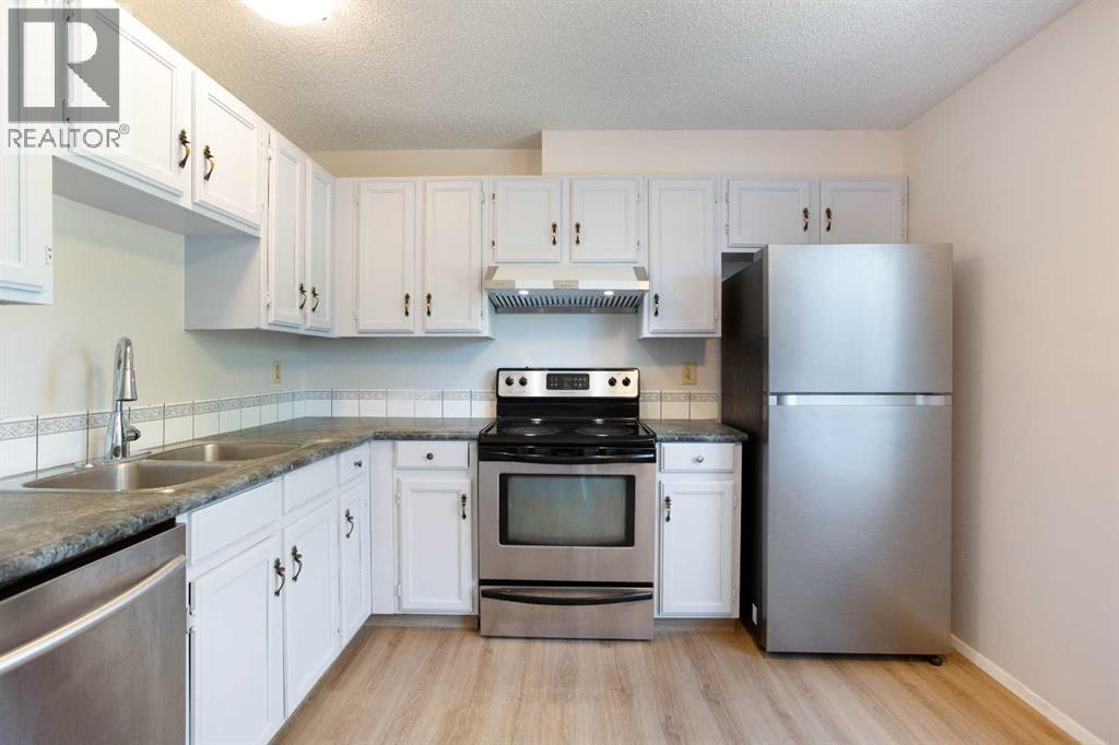 2330 Woodview Drive SW, Calgary, Alberta  T2W 4X6 - Photo 25 - A2324886