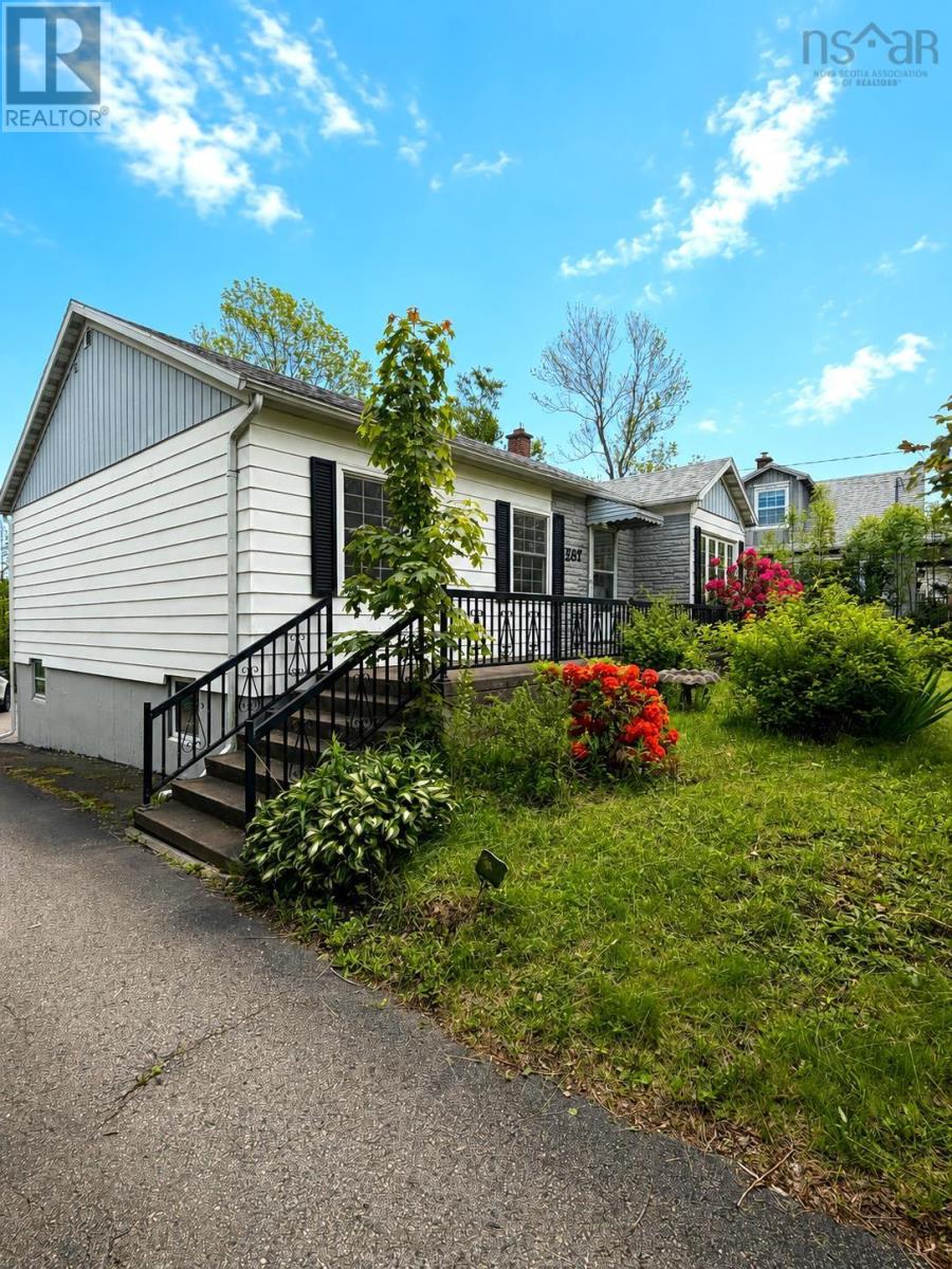 207 Mitchell Avenue, Dominion, Nova Scotia  B1G 1N5 - Photo 2 - 202616012