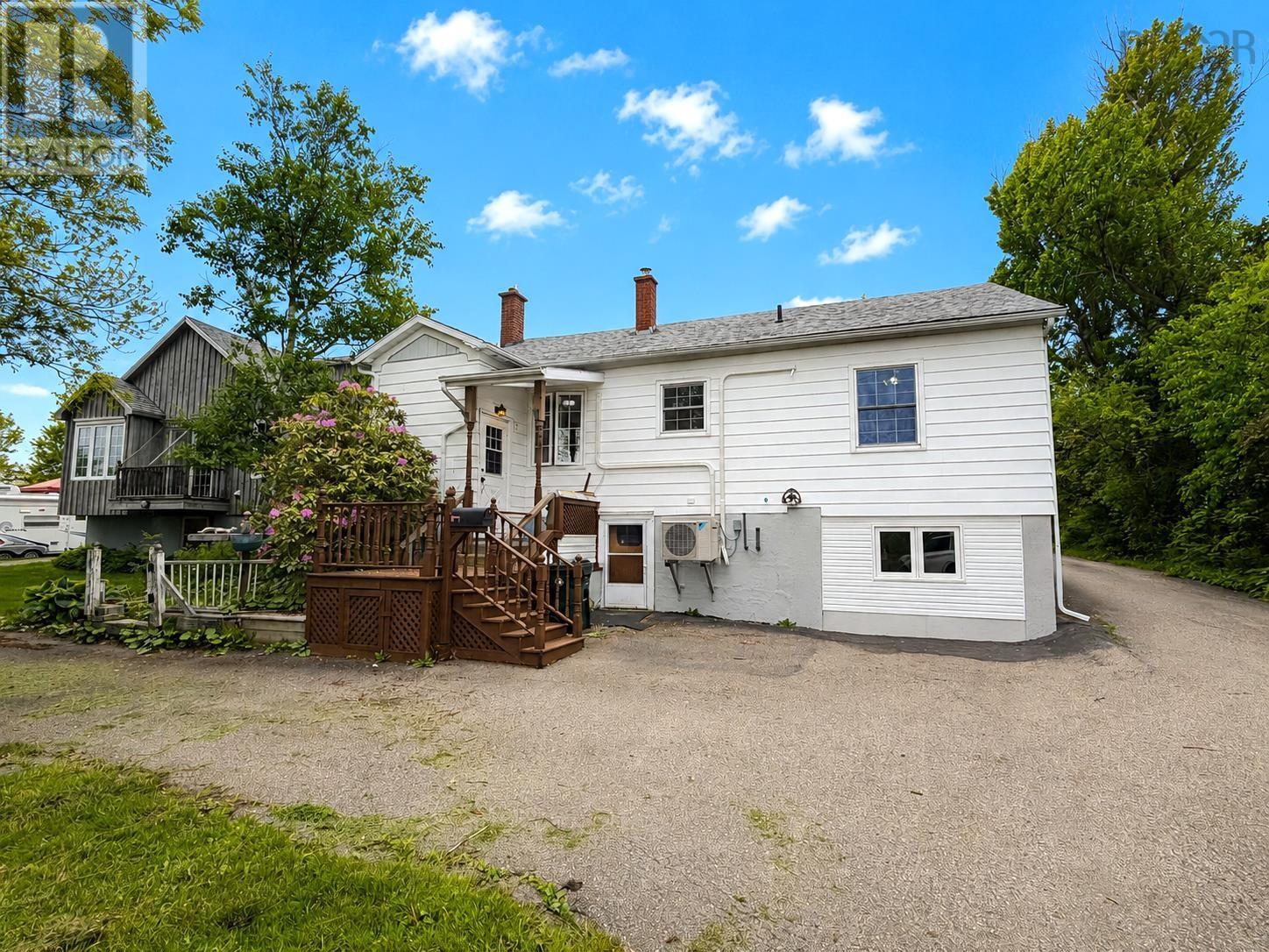 207 Mitchell Avenue, Dominion, Nova Scotia  B1G 1N5 - Photo 3 - 202616012
