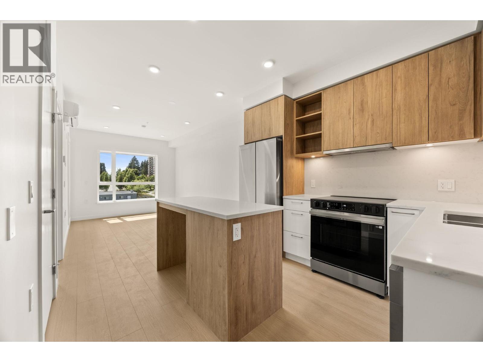203 82 1st Street, New Westminster, British Columbia  V3L 0L8 - Photo 4 - R3137346