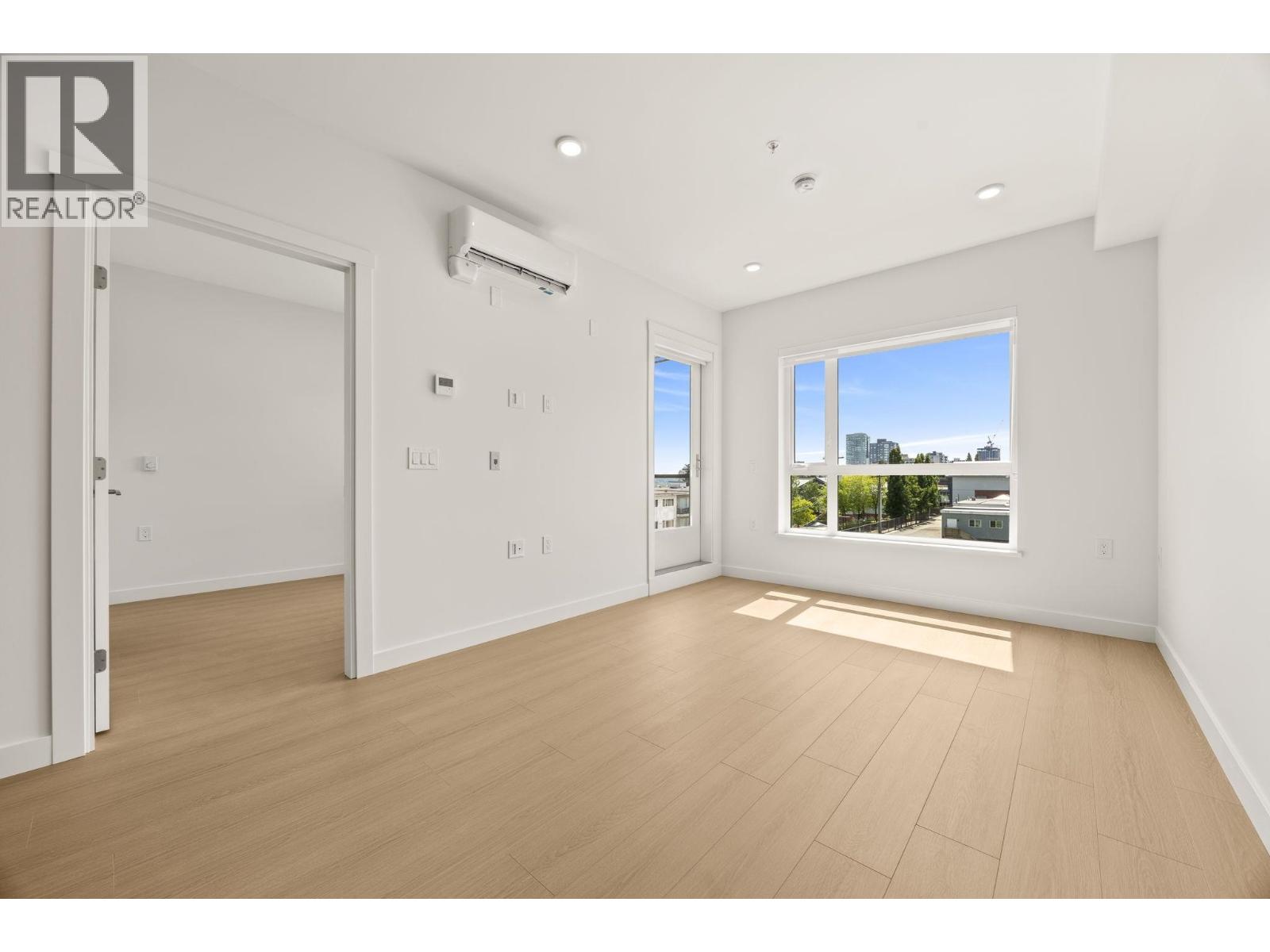 203 82 1st Street, New Westminster, British Columbia  V3L 0L8 - Photo 11 - R3137346