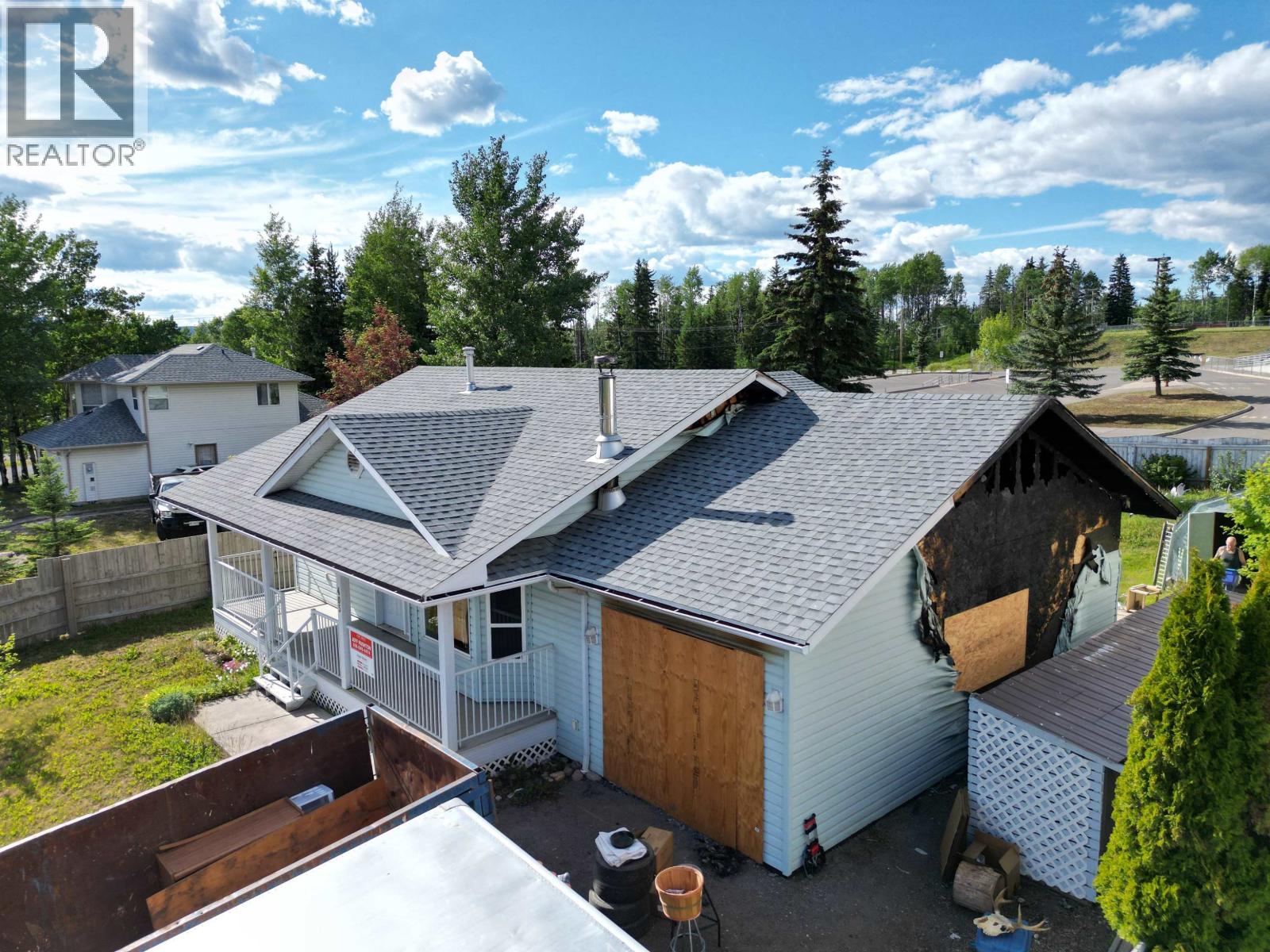 405 9th Avenue, Burns Lake, British Columbia  V0J 1E0 - Photo 2 - R3140832