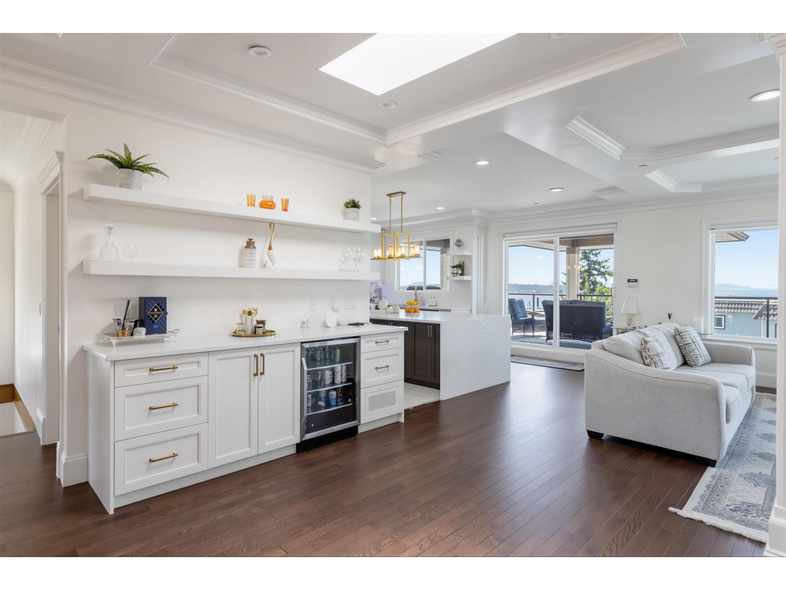 15354 Royal Avenue, White Rock, British Columbia  V4B 1M8 - Photo 6 - R3141039