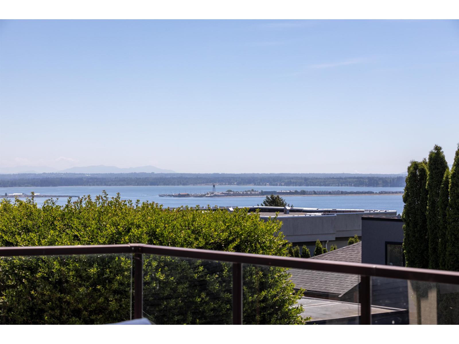 15354 Royal Avenue, White Rock, British Columbia  V4B 1M8 - Photo 10 - R3141039