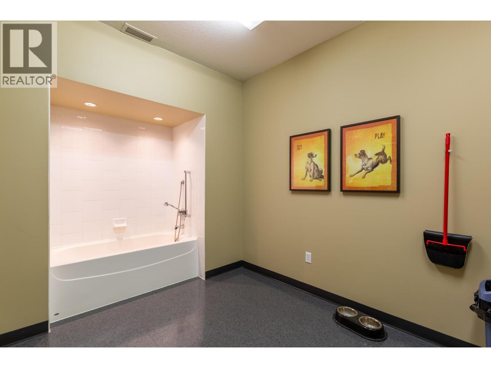 105 1330 Genest Way Way, Coquitlam, British Columbia  V3E 0A4 - Photo 24 - R3141018
