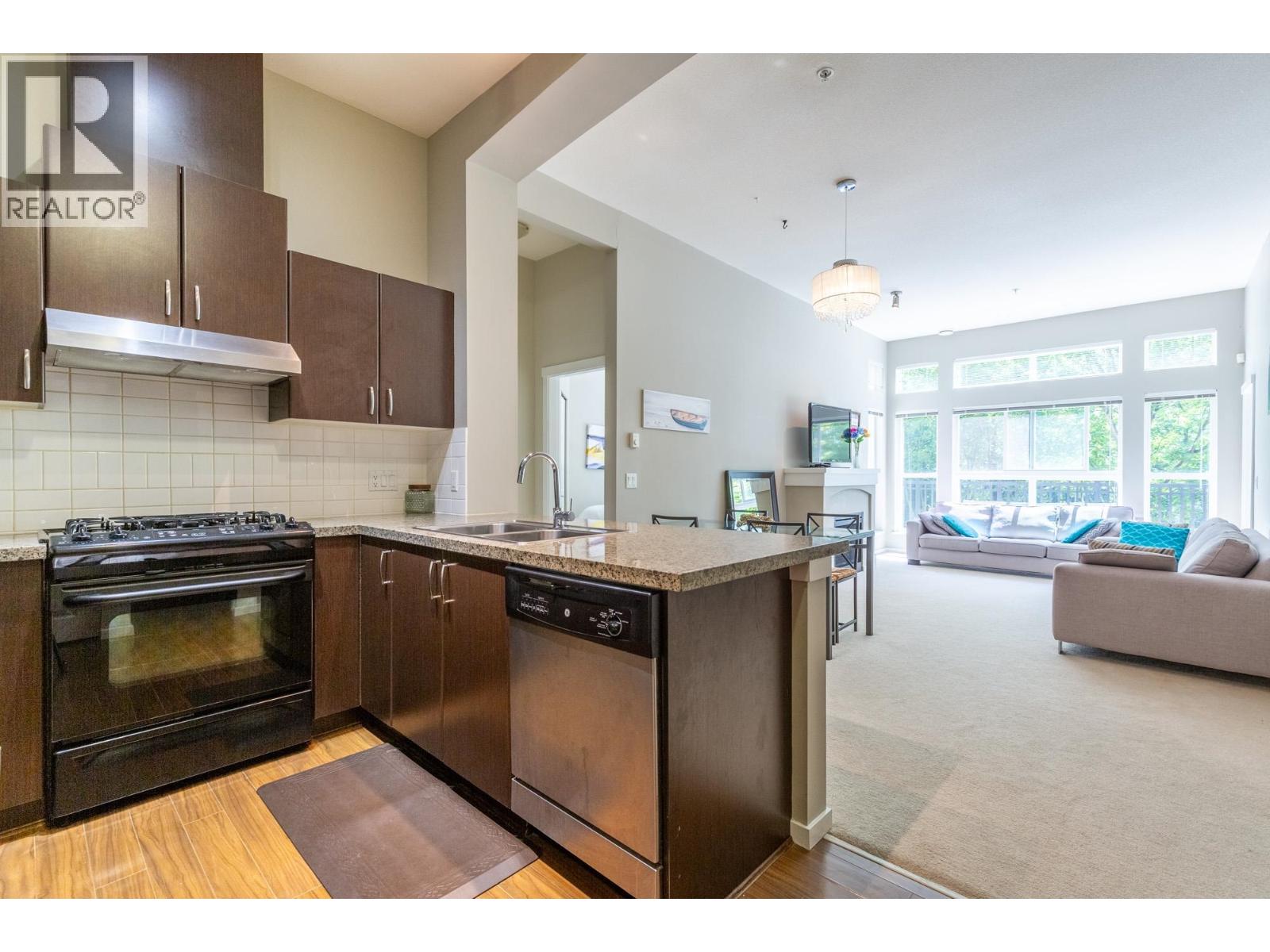 105 1330 Genest Way Way, Coquitlam, British Columbia  V3E 0A4 - Photo 5 - R3141018