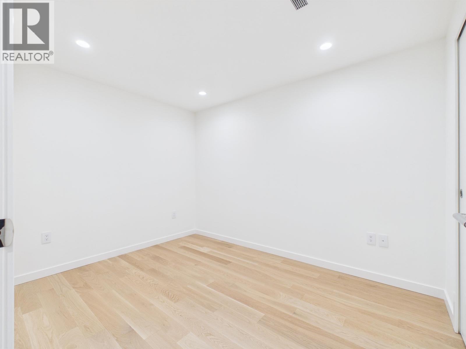 208 3963 Uplands, Vancouver, British Columbia  V7S 0B7 - Photo 18 - R3141084