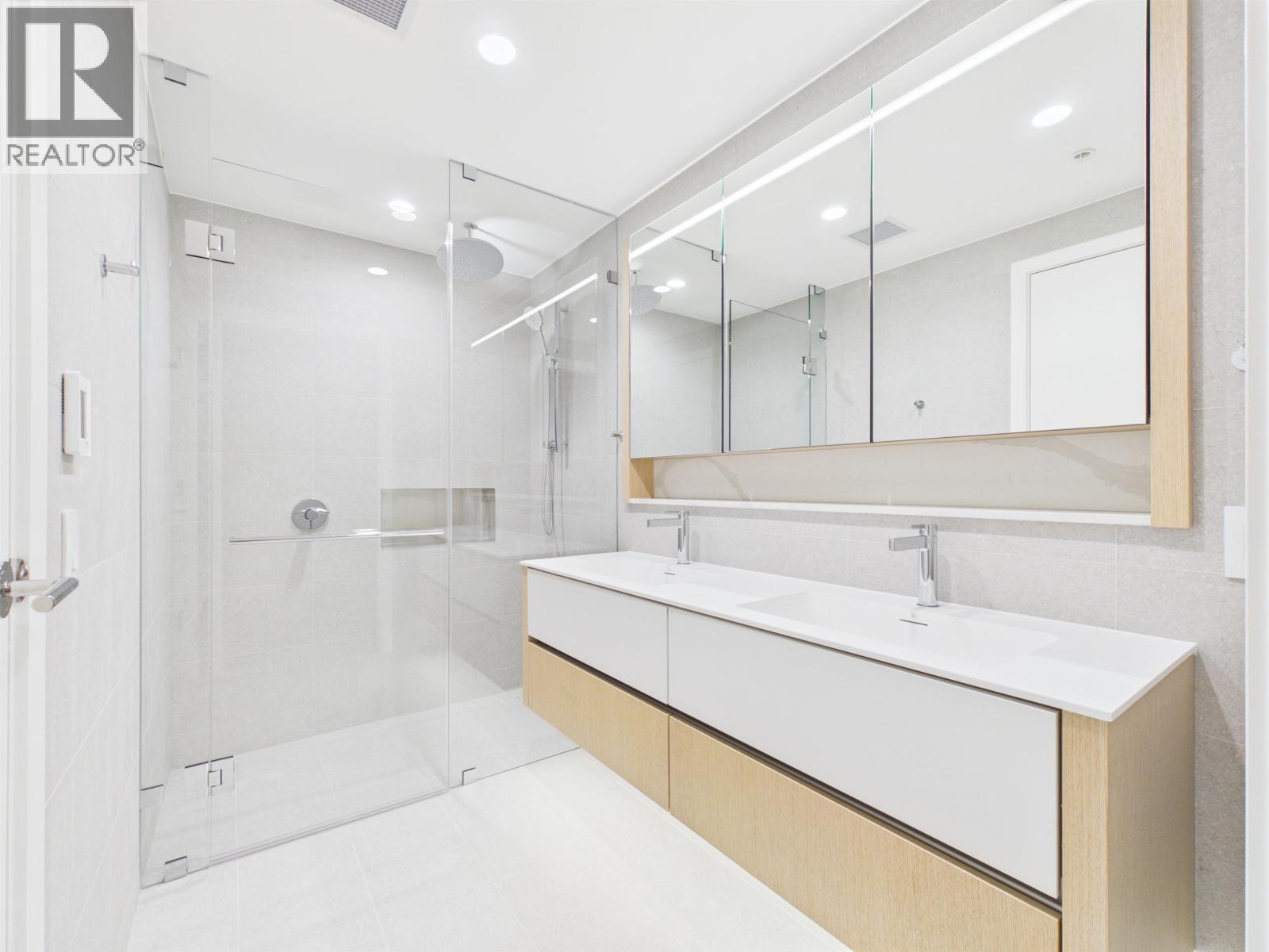 208 3963 Uplands, Vancouver, British Columbia  V7S 0B7 - Photo 13 - R3141084
