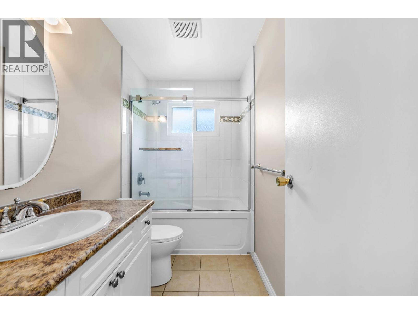 1284 Novak Drive, Coquitlam, British Columbia  V3E 1W9 - Photo 15 - R3141030
