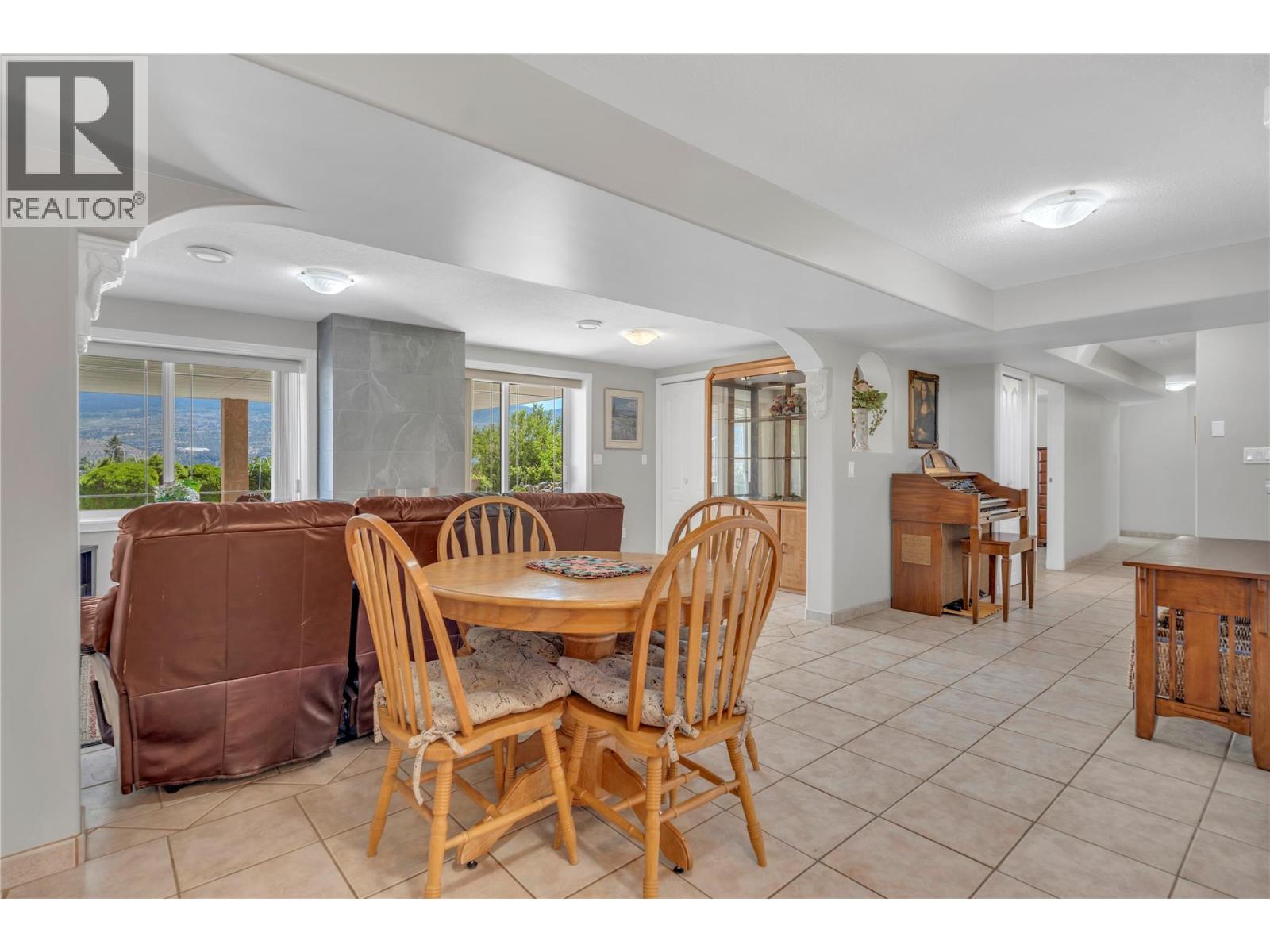205 West Bench Drive — photo 39