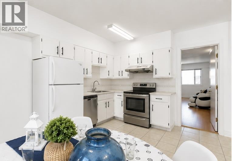 Ground Level 7222 Pandora Street, Burnaby, British Columbia  V5A 1B9 - Photo 3 - R3113700