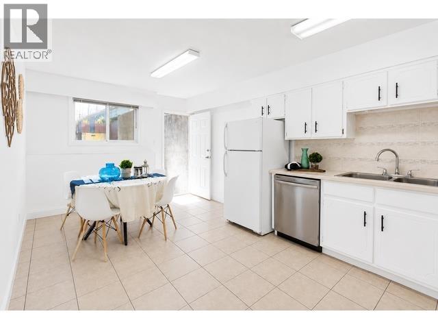 Ground Level 7222 Pandora Street, Burnaby, British Columbia  V5A 1B9 - Photo 17 - R3113700