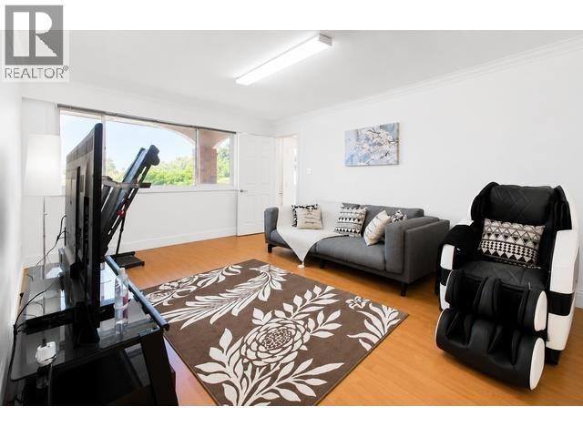 Ground Level 7222 Pandora Street, Burnaby, British Columbia  V5A 1B9 - Photo 9 - R3113700