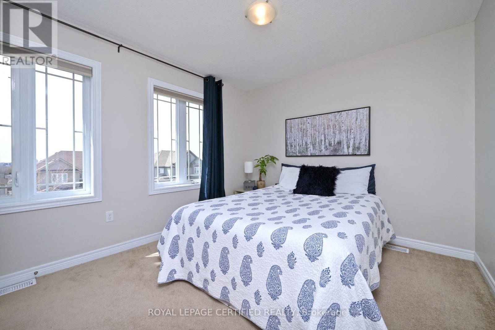 102 Oakes Crescent, Guelph, Ontario  N1E 0J5 - Photo 15 - X12992398